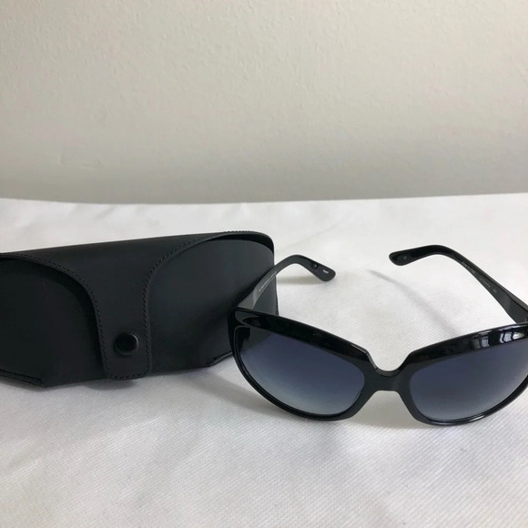 Oliver Peoples Accessories - Oliver Peoples La Donna Square Sunglasses